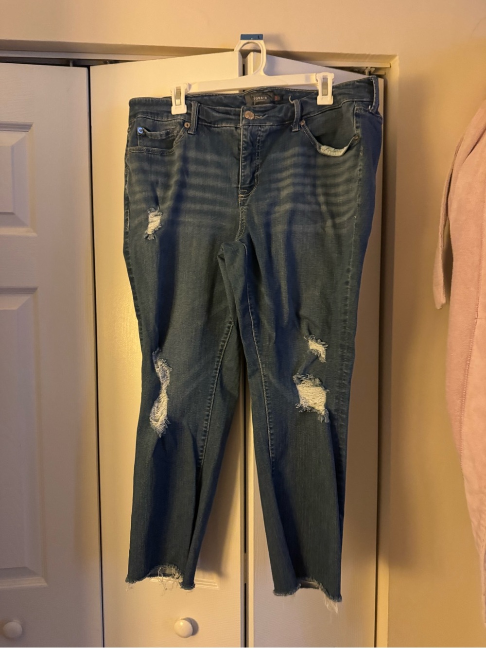 torrid Distressed Dark Blue Cropped Ankle Jeans